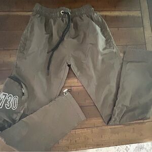 Men's green Social Misfit parachute Joggers with Drawstring